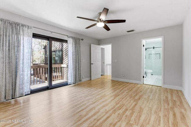 Building Photo - 10407 Big Tree Cir W