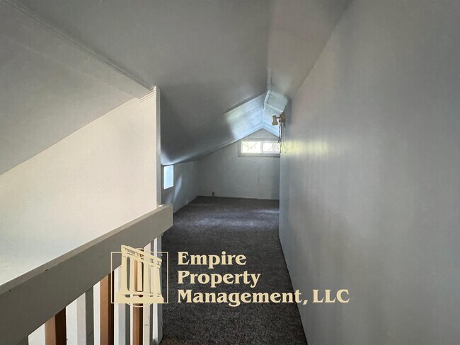 Building Photo - 87948 8th St