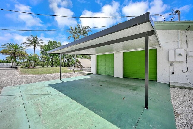 Building Photo - 26100 SW 192nd Ave
