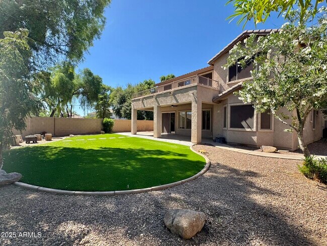 Building Photo - 2671 S Dragoon Dr
