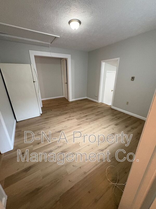 Building Photo - 267 Brodhead Ave