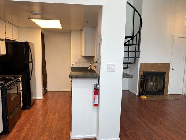 Building Photo - Lovely 1 Bedroom Apartment Laurel!