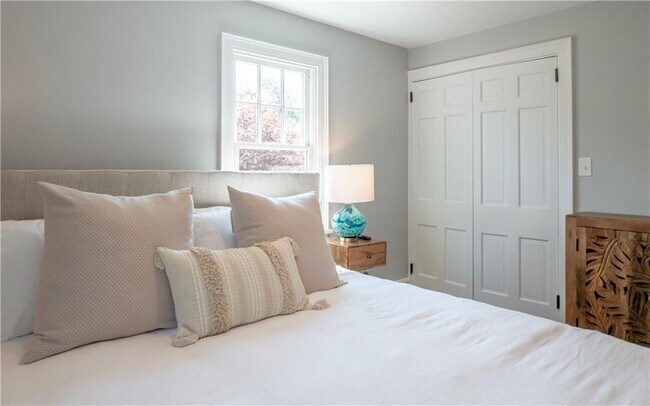 Building Photo - 118 Ruggles Ave