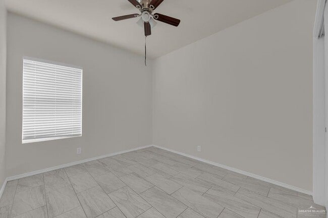 Building Photo - 21 N 21st St