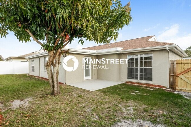 Building Photo - 3 Bedroom Pet-Friendly Home in New Port Richey, FL with Main Street Renewal