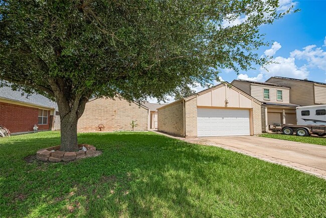 Primary Photo - 6822 Stonewater