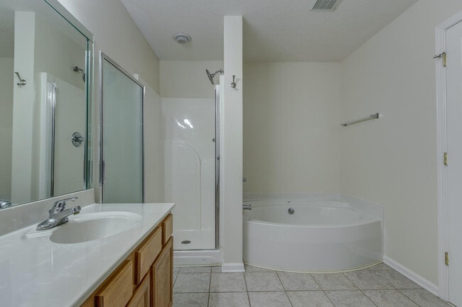 Building Photo - 632 Vonbryan Trace