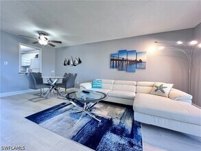 Building Photo - 400 Forest Lakes Blvd