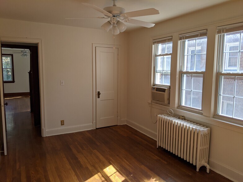 Building Photo - 2316 40th St NW