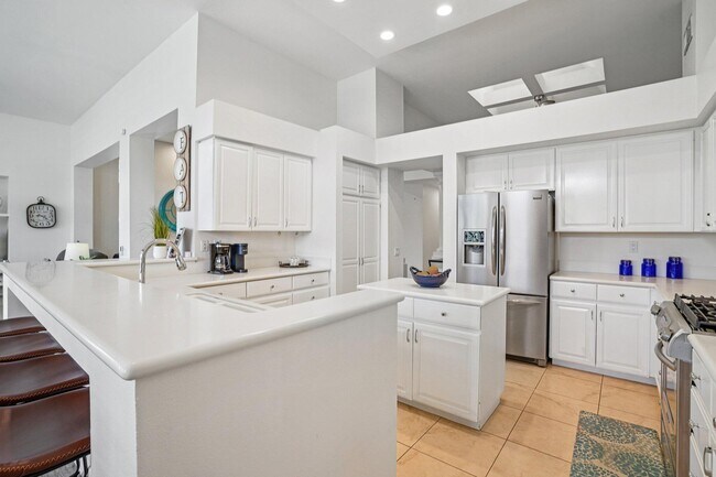Building Photo - 55285 Laurel Valley