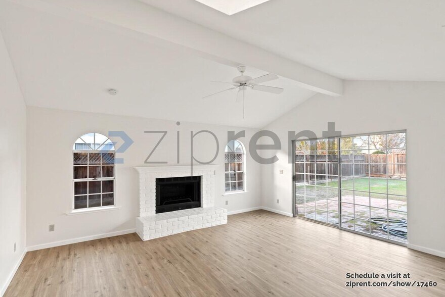 Building Photo - 39986 Barbara St