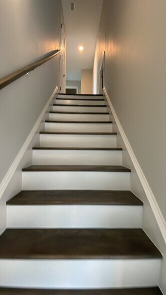 Building Photo - 2369 Grove Ln