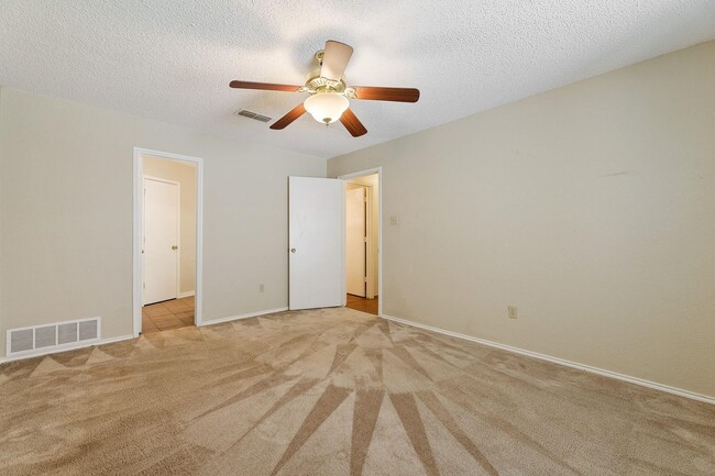 Building Photo - Beautiful  2 story home in Keller with Master Bedroom Downstairs