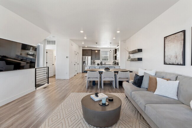 Building Photo - 2849 W 69th Ave