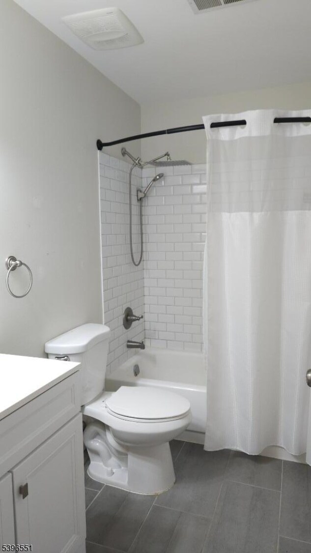 Building Photo - 124 Drake Ln