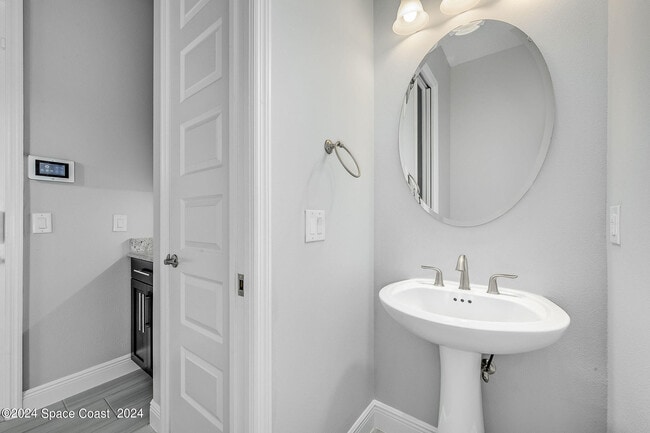Building Photo - 2713 Rodina Dr