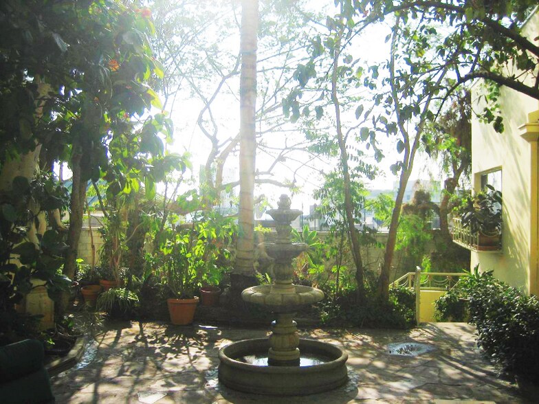 Building Photo - 1326 Londonderry View Dr