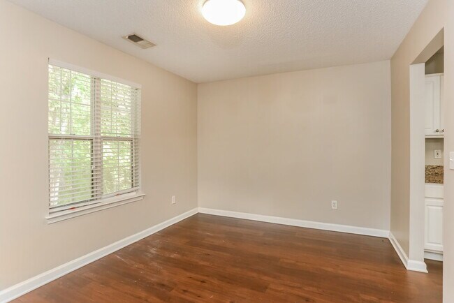 Building Photo - 3234 Grove Trail