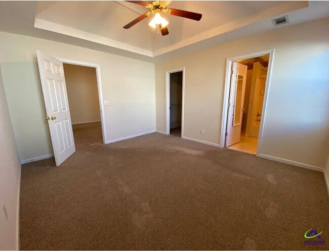 Building Photo - 116 Enlish Dr
