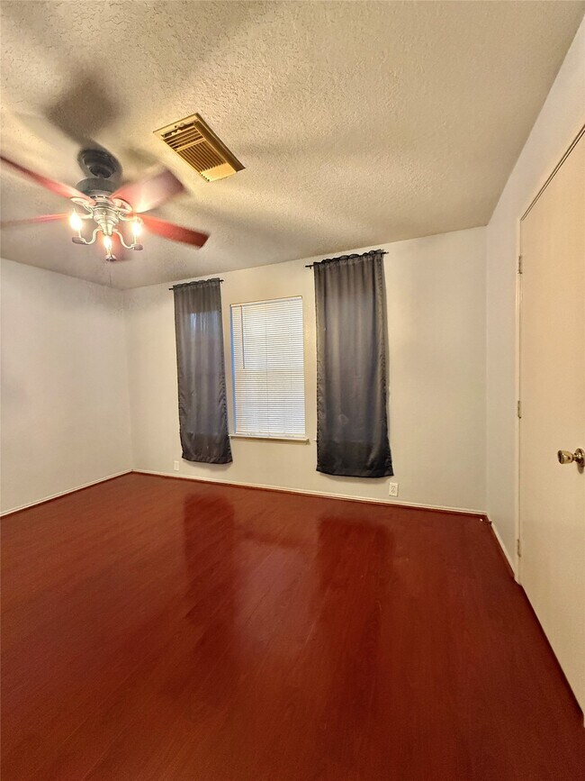 Building Photo - 19134 Broadwind Ln