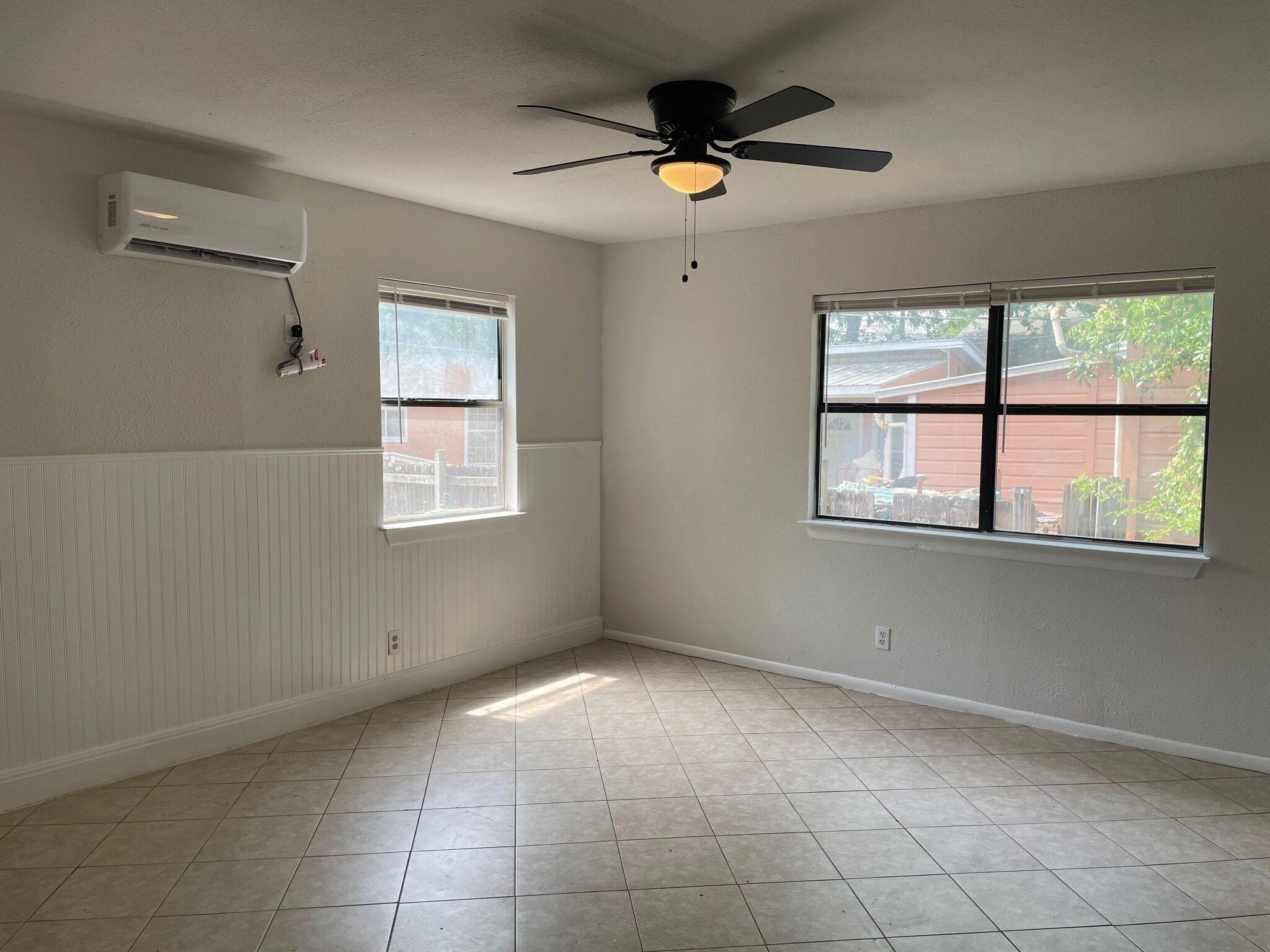 Building Photo - 1628 Sacramento