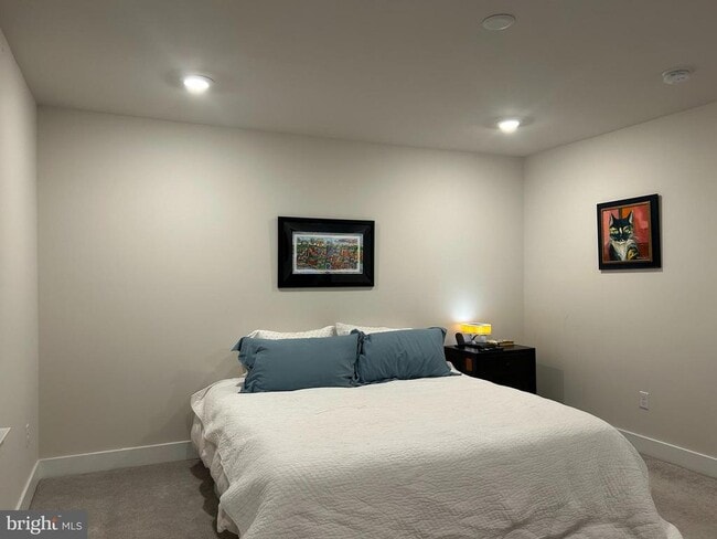 Building Photo - 232 Red Leaf Ln