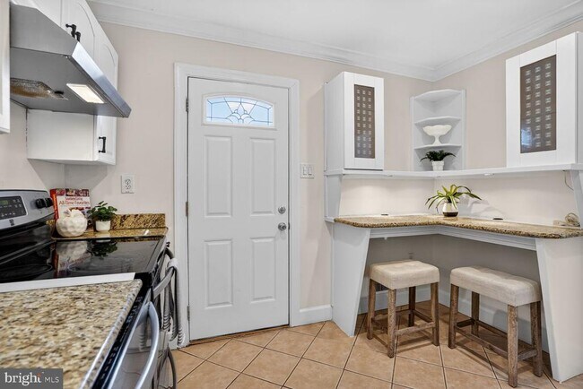 Building Photo - 6015 Ticonderoga Ct