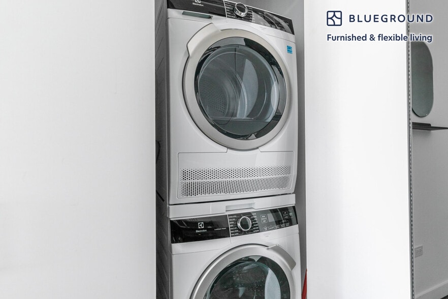 Building Photo - 61 W Erie St