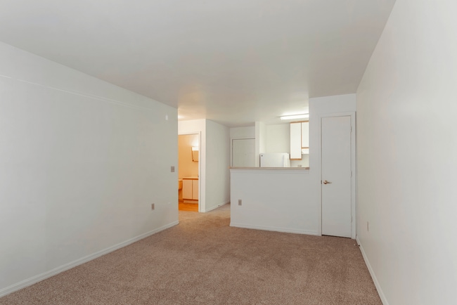 Building Photo - Silver Hill at Arboretum Apartments