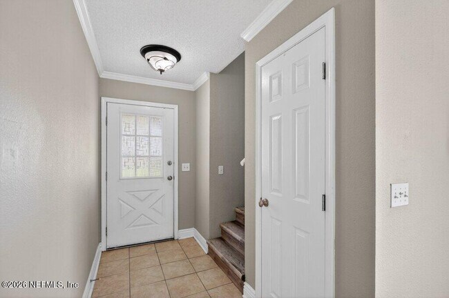 Building Photo - 518 Tuxedo Ct