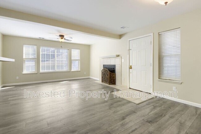 Building Photo - 6755 S Ivy St