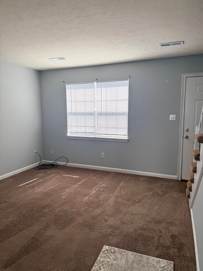 Building Photo - 16 Duiguid Dr