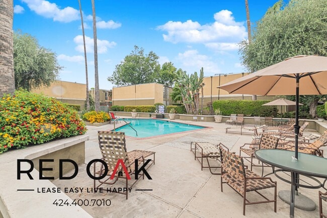 Building Photo - 15101 Magnolia Blvd