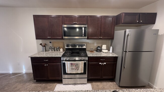 Building Photo - 75 Sweetgum Ln