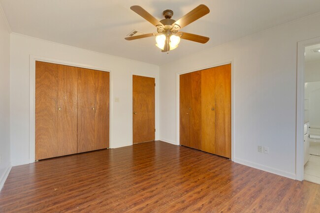 Building Photo - 113 Aberdeen Dr