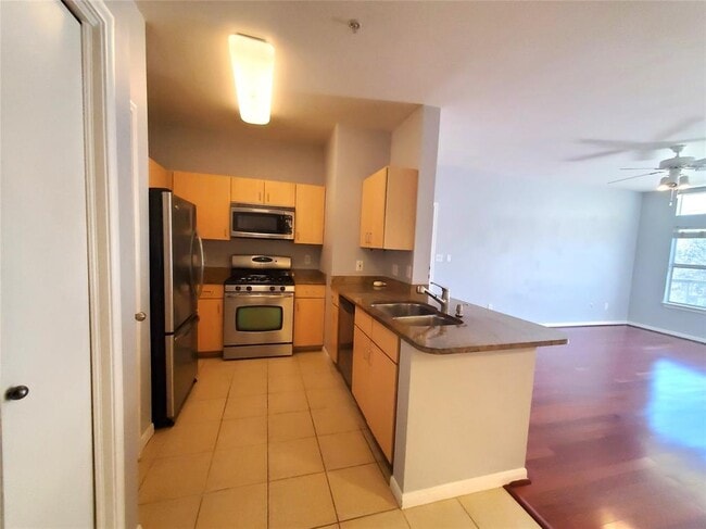 Building Photo - 2209 Hancock Dr