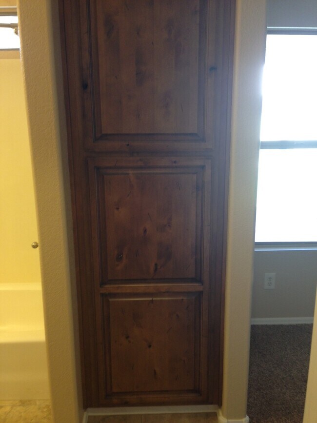 Building Photo - 2316 E Stottler Dr