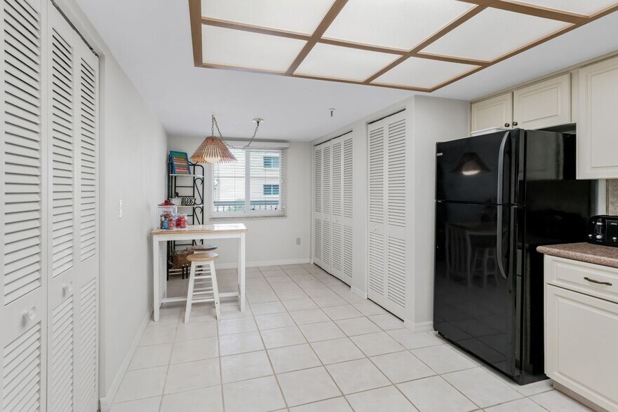 Building Photo - 18400 Gulf Blvd