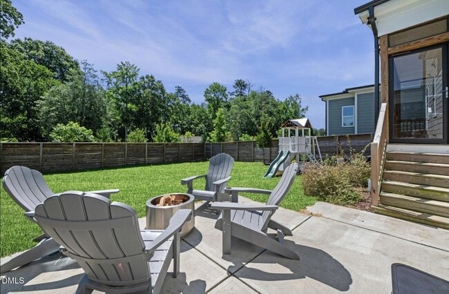 Building Photo - 217 Tumbling River Dr