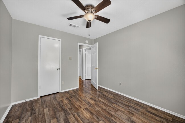 Building Photo - 13610 Repa Ln