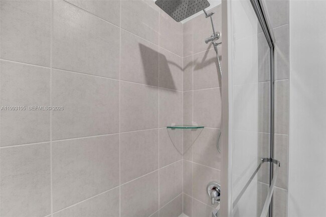 Building Photo - 2425 SE 28th Dr