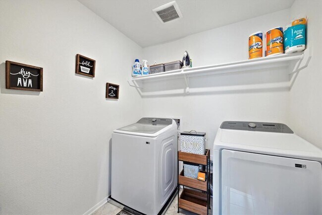 Building Photo - 17303 Rock Willow Ln