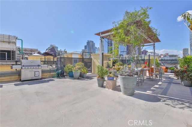 Building Photo - 108 W 2nd St