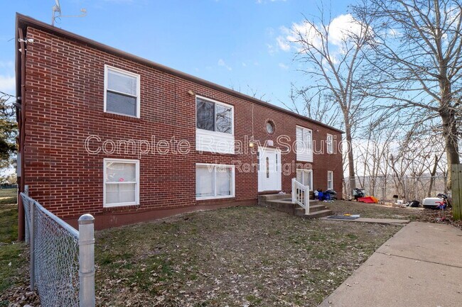Building Photo - 333 Mt Everest Dr