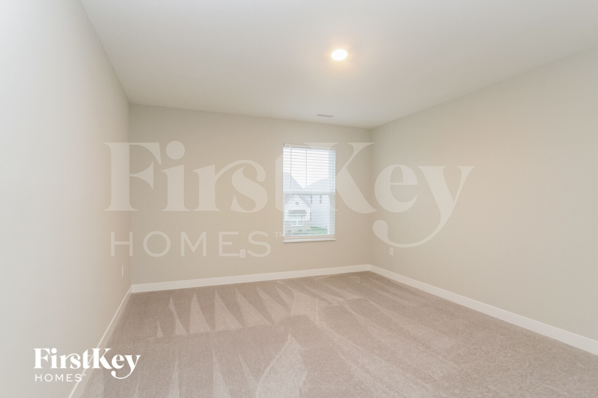 Building Photo - 2464 S Carlota Dr