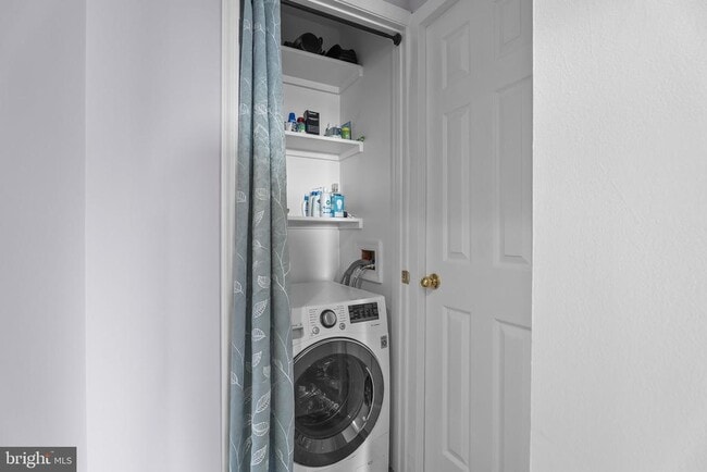 Building Photo - 5340 Holmes Run Pkwy