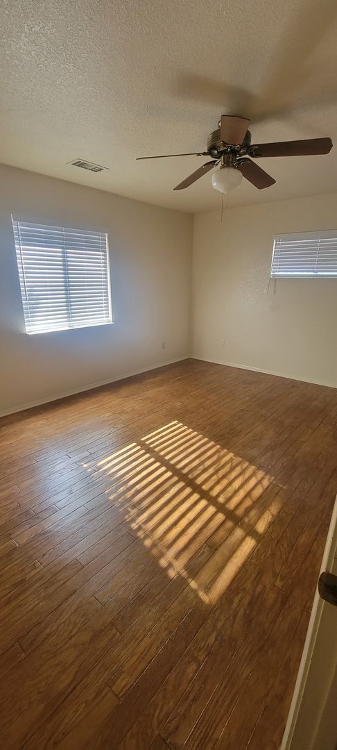 Building Photo - Unfurnished, 1-year long-term rental