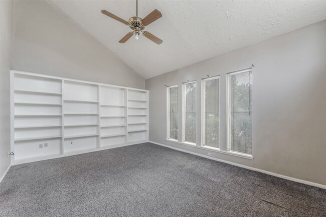 Building Photo - 13318 Queensride Ln