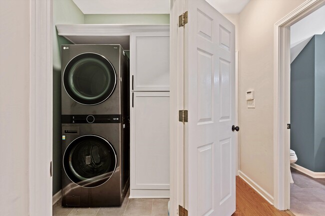 Building Photo - 10492 Ashfarm Way