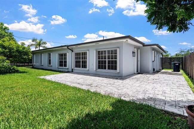 Building Photo - 9075 SW 48th Terrace